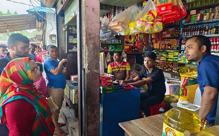 বীরগঞ্জে নকল বিড়ি জব্দ ও জরিমানা আদায়